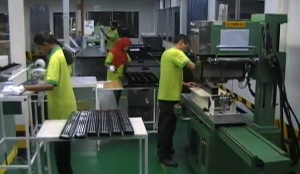 Conveyor Line vs Cell Line